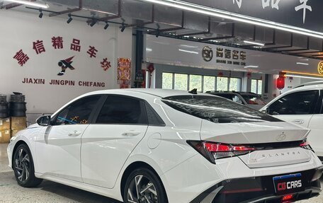 Hyundai Elantra, 2023 год, 1 520 000 рублей, 6 фотография