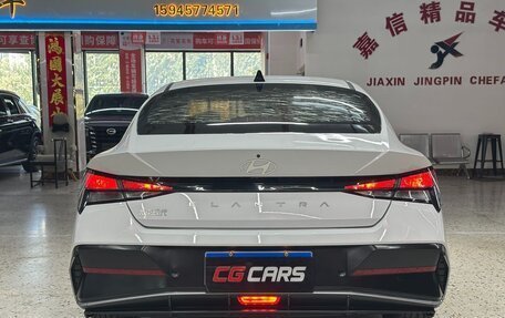 Hyundai Elantra, 2023 год, 1 520 000 рублей, 5 фотография