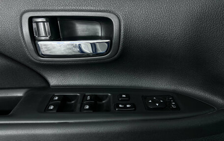 Mitsubishi Outlander III рестайлинг 3, 2018 год, 1 925 000 рублей, 13 фотография