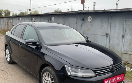 Volkswagen Jetta VI, 2013 год, 890 000 рублей, 3 фотография