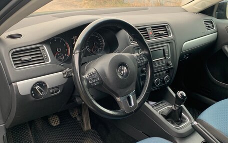 Volkswagen Jetta VI, 2013 год, 890 000 рублей, 12 фотография