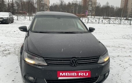 Volkswagen Jetta VI, 2013 год, 890 000 рублей, 18 фотография
