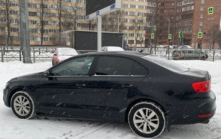 Volkswagen Jetta VI, 2013 год, 890 000 рублей, 21 фотография