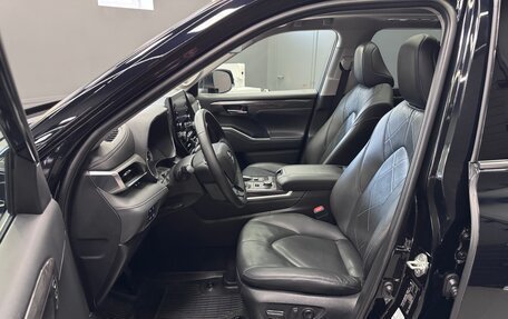 Toyota Highlander, 2020 год, 4 200 000 рублей, 13 фотография