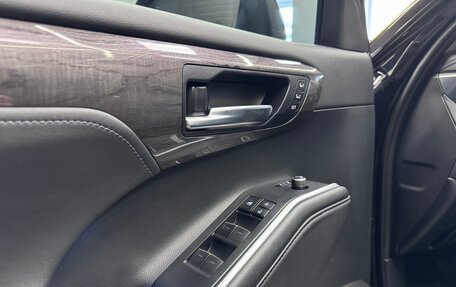 Toyota Highlander, 2020 год, 4 200 000 рублей, 12 фотография