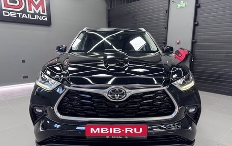 Toyota Highlander, 2020 год, 4 200 000 рублей, 2 фотография