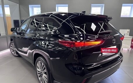 Toyota Highlander, 2020 год, 4 200 000 рублей, 6 фотография