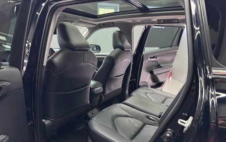 Toyota Highlander, 2020 год, 4 200 000 рублей, 21 фотография