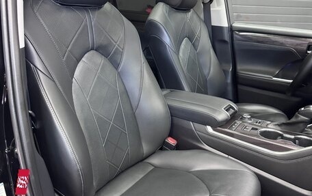 Toyota Highlander, 2020 год, 4 200 000 рублей, 31 фотография