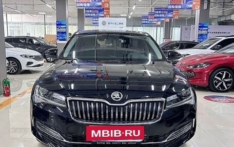 Skoda Superb III рестайлинг, 2024 год, 3 840 851 рублей, 2 фотография