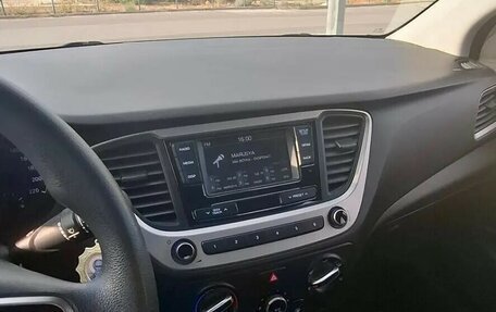Hyundai Solaris II рестайлинг, 2017 год, 1 185 000 рублей, 9 фотография