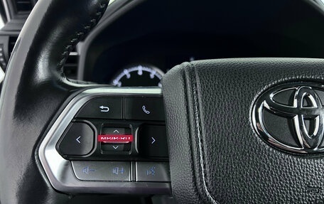 Toyota Land Cruiser, 2023 год, 8 599 000 рублей, 13 фотография