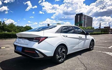 Hyundai Elantra, 2023 год, 1 360 000 рублей, 5 фотография