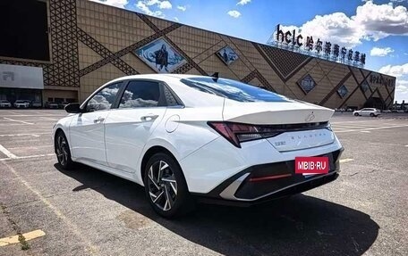 Hyundai Elantra, 2023 год, 1 360 000 рублей, 4 фотография
