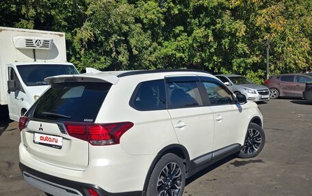 Mitsubishi Outlander III рестайлинг 3, 2021 год, 2 470 000 рублей, 4 фотография