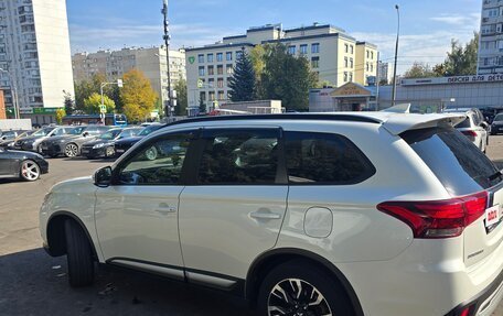 Mitsubishi Outlander III рестайлинг 3, 2021 год, 2 470 000 рублей, 5 фотография