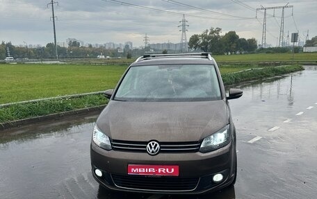 Volkswagen Touran III, 2012 год, 1 050 000 рублей, 1 фотография