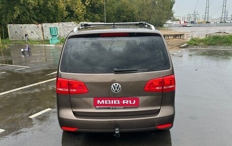 Volkswagen Touran III, 2012 год, 1 050 000 рублей, 4 фотография