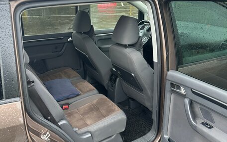 Volkswagen Touran III, 2012 год, 1 050 000 рублей, 10 фотография