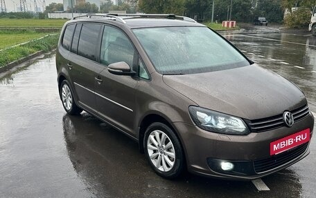 Volkswagen Touran III, 2012 год, 1 050 000 рублей, 6 фотография