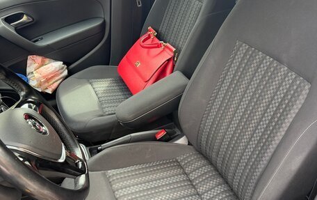 Volkswagen Polo VI (EU Market), 2015 год, 1 000 050 рублей, 12 фотография