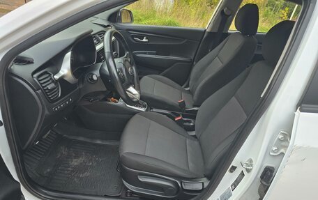 KIA Rio IV, 2021 год, 799 000 рублей, 26 фотография