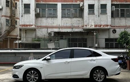 Chevrolet Monza, 2022 год, 976 000 рублей, 6 фотография