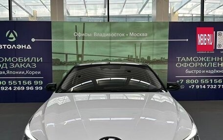 Hyundai Elantra, 2022 год, 1 722 600 рублей, 6 фотография