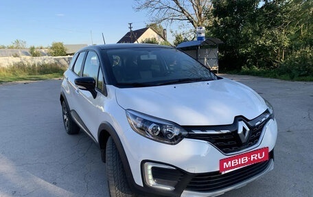 Renault Kaptur I рестайлинг, 2021 год, 1 250 000 рублей, 2 фотография