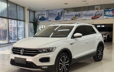 Volkswagen T-Roc I, 2023 год, 1 800 000 рублей, 1 фотография