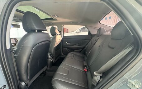 Hyundai Elantra, 2023 год, 1 550 000 рублей, 12 фотография