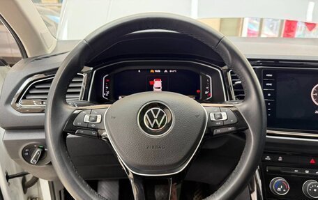 Volkswagen T-Roc I, 2023 год, 1 800 000 рублей, 9 фотография