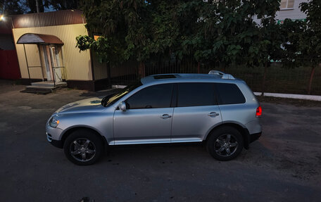Volkswagen Touareg III, 2006 год, 850 000 рублей, 2 фотография