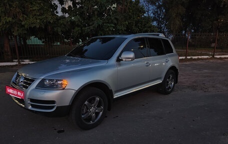 Volkswagen Touareg III, 2006 год, 850 000 рублей, 3 фотография