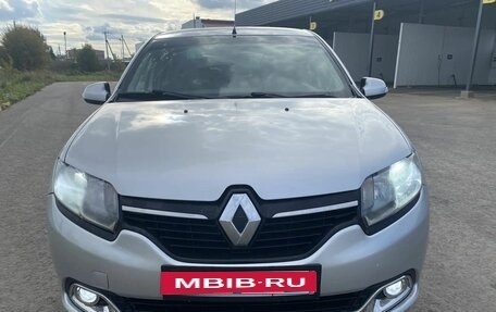 Renault Logan II, 2015 год, 620 000 рублей, 2 фотография
