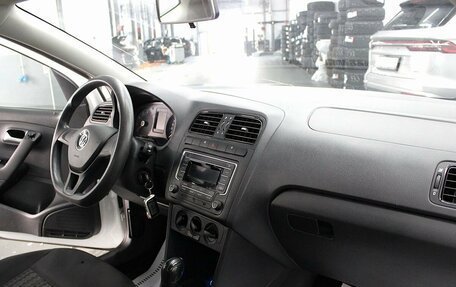Volkswagen Polo VI (EU Market), 2016 год, 940 000 рублей, 8 фотография