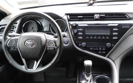 Toyota Camry, 2019 год, 2 150 000 рублей, 9 фотография