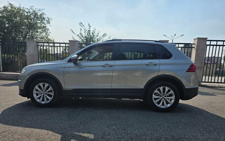 Volkswagen Tiguan II, 2020 год, 2 450 000 рублей, 2 фотография