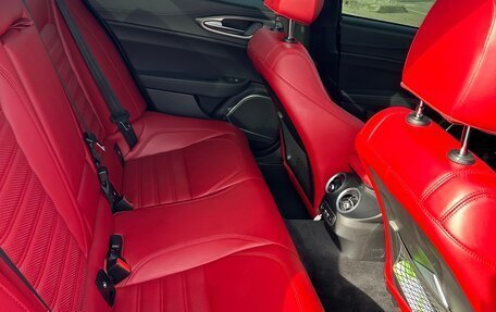 Alfa Romeo Giulia II, 2022 год, 3 990 000 рублей, 11 фотография