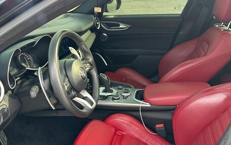Alfa Romeo Giulia II, 2022 год, 3 990 000 рублей, 10 фотография
