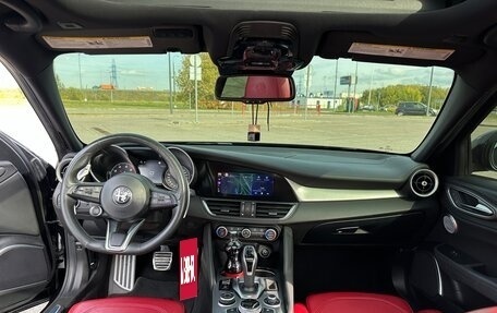Alfa Romeo Giulia II, 2022 год, 3 990 000 рублей, 9 фотография