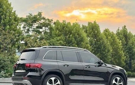 Mercedes-Benz GLB, 2022 год, 2 990 000 рублей, 4 фотография