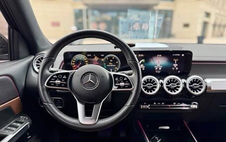 Mercedes-Benz GLB, 2022 год, 2 990 000 рублей, 7 фотография
