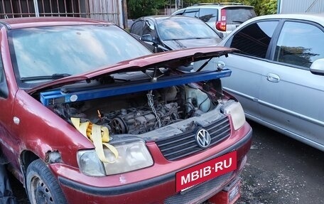 Volkswagen Polo III рестайлинг, 2001 год, 55 000 рублей, 2 фотография