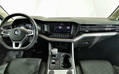 Volkswagen Touareg III, 2019 год, 3 775 750 рублей, 13 фотография