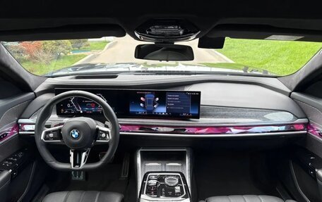BMW 7 серия, 2023 год, 11 300 000 рублей, 10 фотография