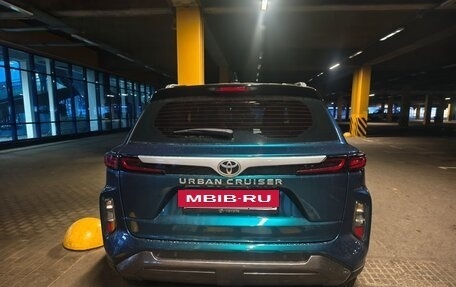Toyota Urban Cruiser, 2023 год, 3 000 000 рублей, 6 фотография