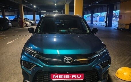 Toyota Urban Cruiser, 2023 год, 3 000 000 рублей, 10 фотография