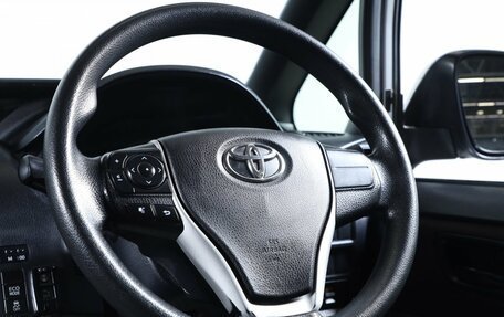 Toyota Noah III, 2014 год, 2 149 000 рублей, 12 фотография