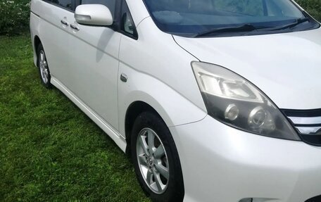 Toyota ISis I, 2011 год, 1 050 000 рублей, 5 фотография